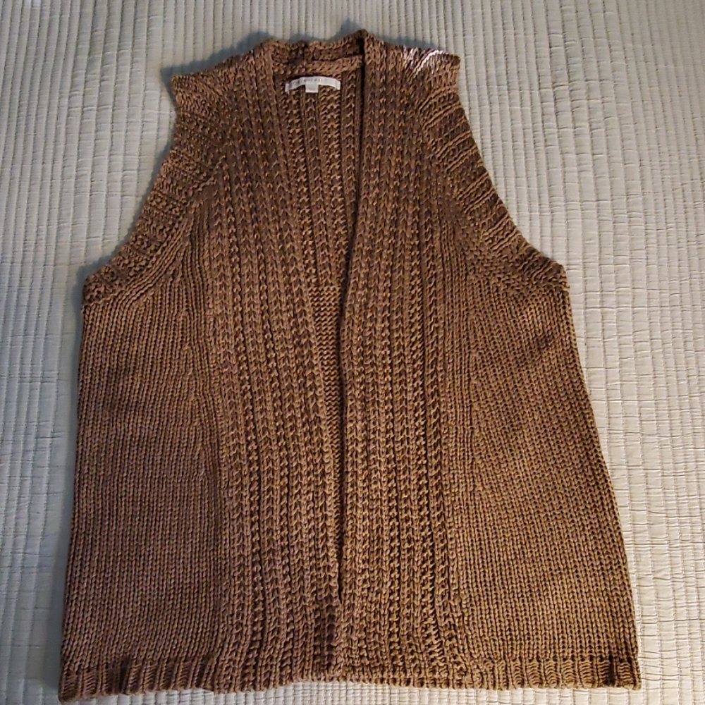 Gap knit vest